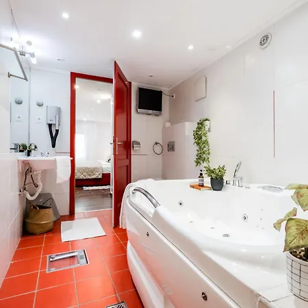 Chic Retreat With Jacuzzi By Gozsdu Udvar & Fashionst Apartment *