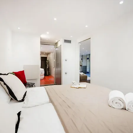 Chic Retreat With Jacuzzi By Gozsdu Udvar & Fashionst Lägenhet Budapest